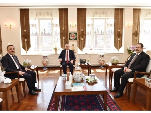 Siirt Valisi Hacıbektaşoğlu, Yargıtay Başkanı Akarca'yı ziyaret etti