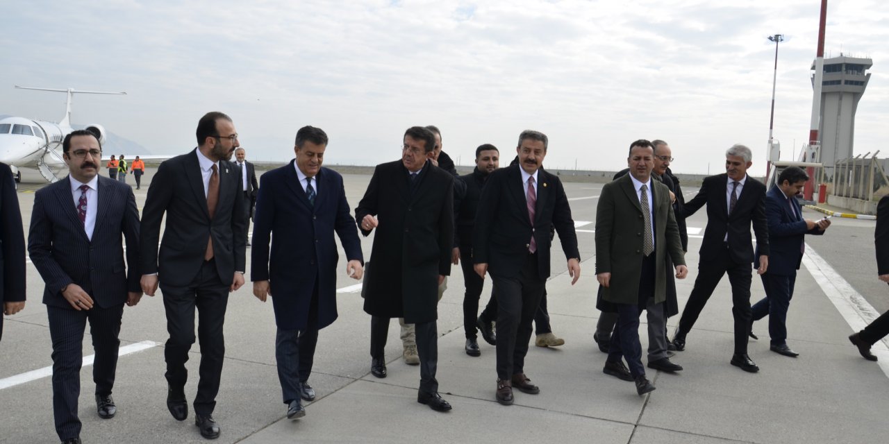Ak Parti Genel Başkan Yardımcısı Nihat Zeybekçi Şırnak'ta