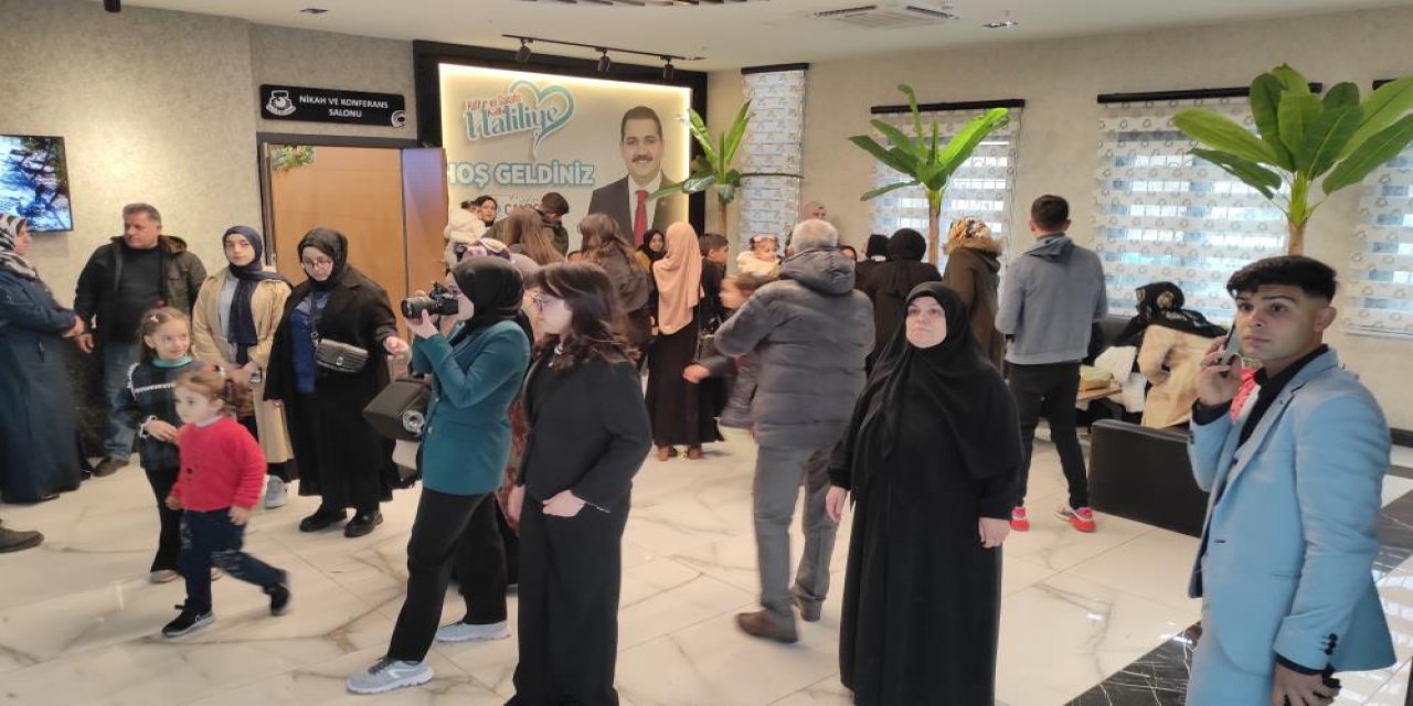 Nikah salonlarında 14 Şubat yoğunluğu yaşandı