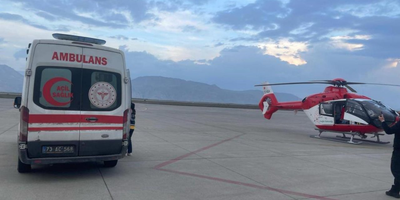 Şırnak'ta Ambulans helikopter 2,5 aylık bebek için havalandı