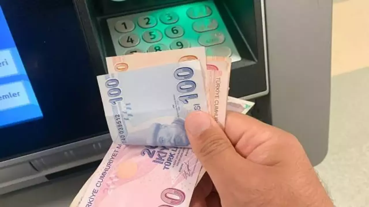 Banka ATM'lerinde Bayram Sonrası Değişim! Bu Paraları Çekemeyeceksiniz