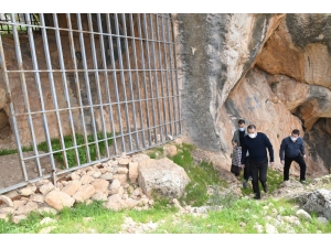 Vali Çuhadar Palanlı Mağarasında incelemelerde bulundu