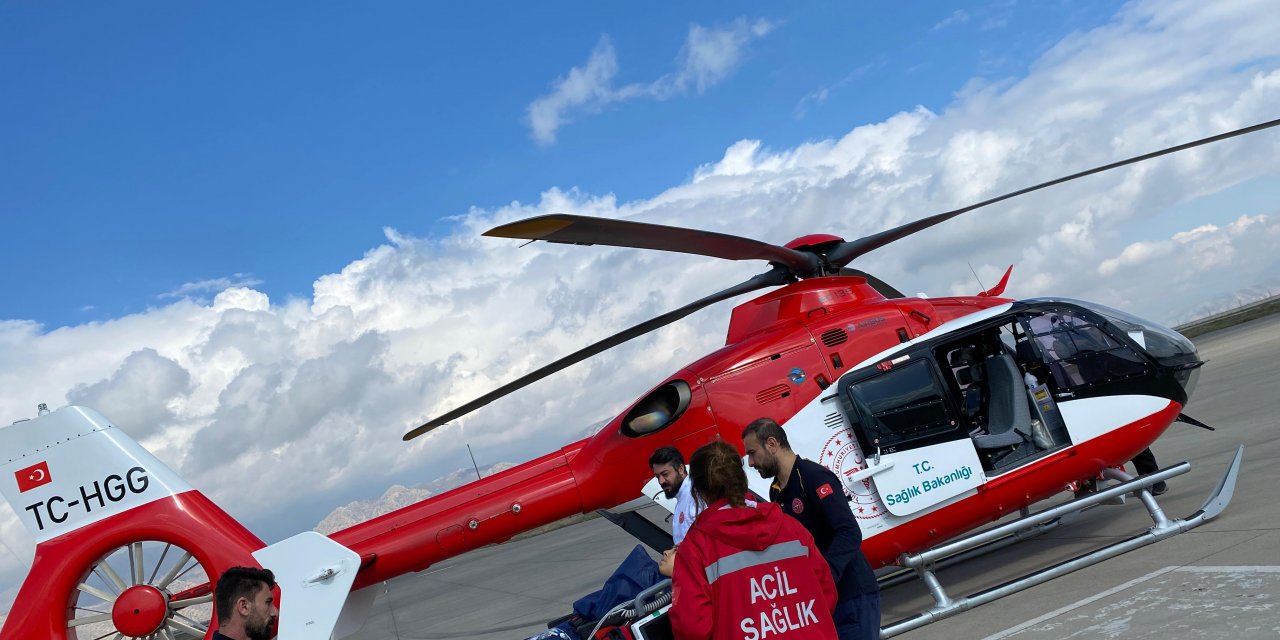 Şırnak’ta 12 yaşındaki hasta, ambulans helikopterle sevk edildi