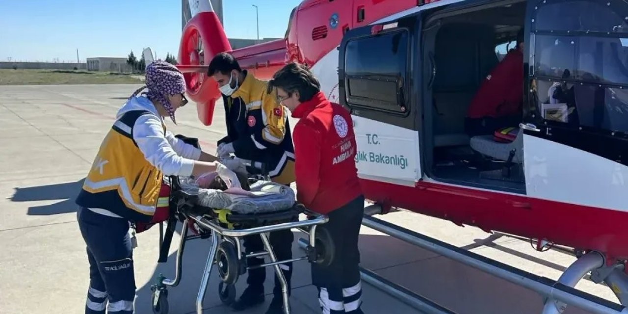 Şırnak'ta 2 Yaşındaki Çocuk Hastaneye Kaldırıldı: Ambulans Helikopterle Elazığa Sevk Edildi
