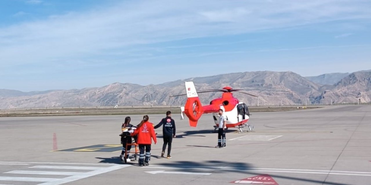Boğazına Cisim Kaçan 3 Yaşındaki Çocuğun İmdadına Ambulans Helikopter Yetişti