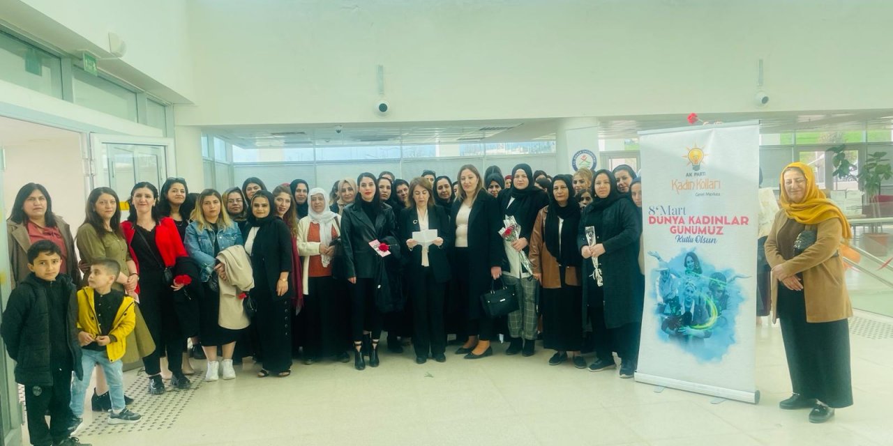 AK Parti Şırnak Kadın Kolları, 8 Mart Dünya Kadınlar Günü Dolayısıyla Basın Açıklaması Yaptı