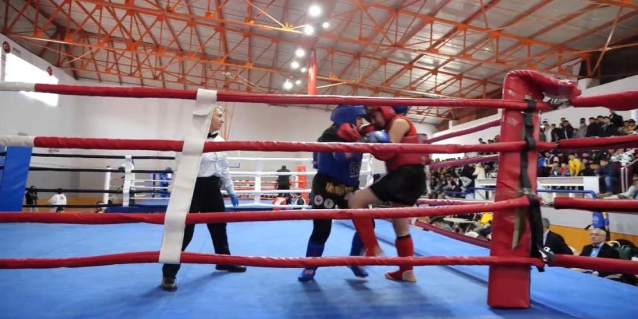 Şırnak Dahil 23 İlden 300 Sporcunun Katılımıyla Muay Thai Şampiyonası Başladı