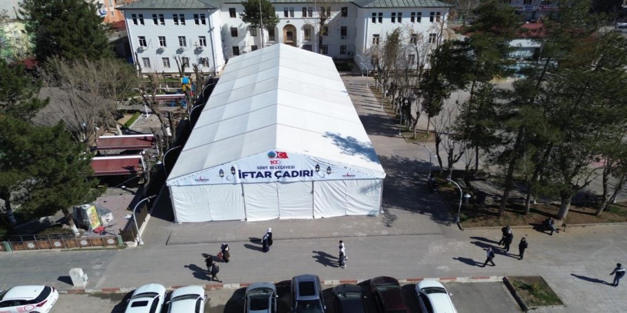 Siirt'te bin kişilik iftar çadırı hizmeti
