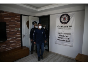 Gaziantep'te polisin ikna çalışması sonucu teslim olan terörist ailesiyle buluşturuldu