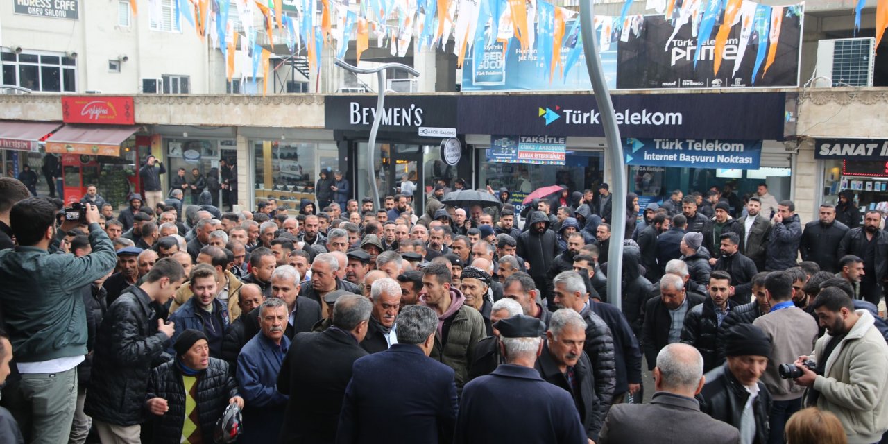 AK Parti Belediye Başkan Adayı Yarka’ya Şırnaklı Ailelerden Destek