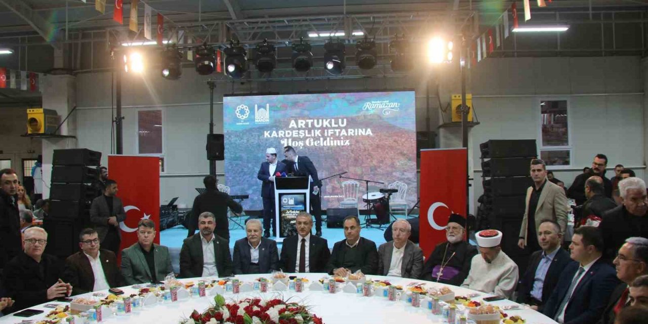 Mardin’de Farklı İnanç Grupları Kardeşlik İftarında Buluştu