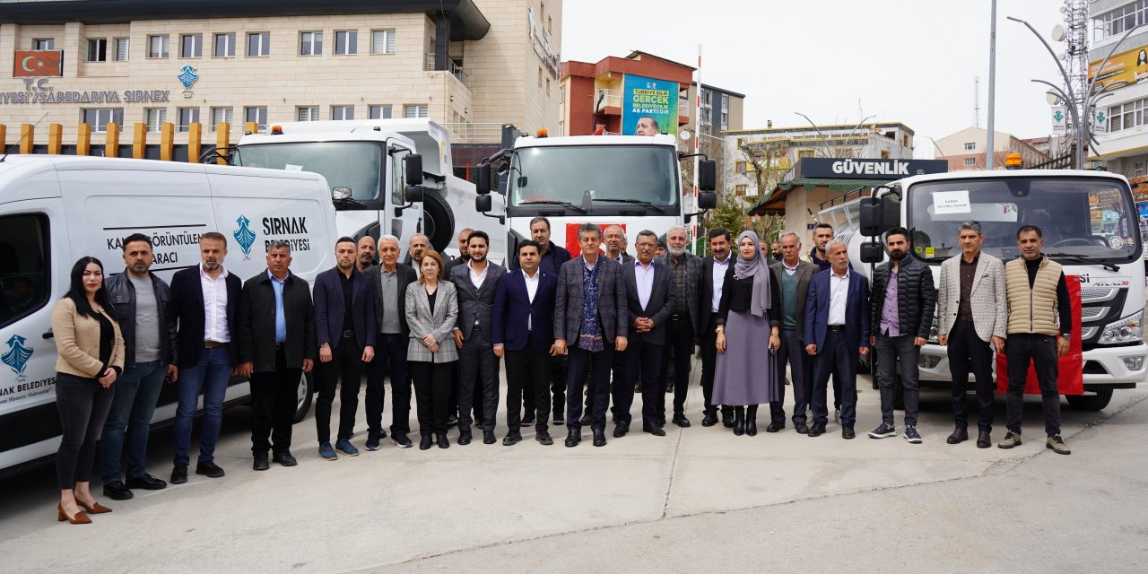 Başkan Yarka, Mesainin Son Gününde 4 Yeni Araç Aldı! Şırnak Belediyesi Araç Sayısı 140 Oldu