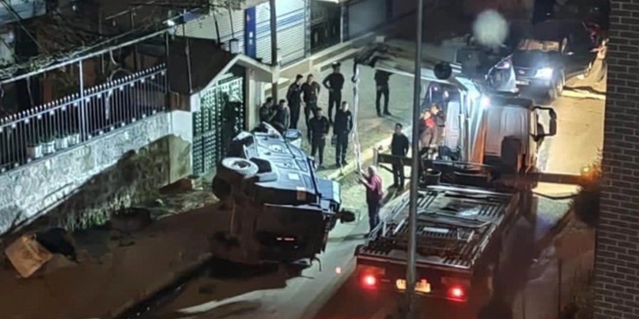 Cizre’de Zırhlı Araç Devrildi: 5 Polis Yaralandı