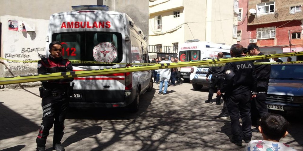 Diyarbakır’da yasak aşk cinayeti: Eşini ve sevgilisini yaşadıkları evin kapısında öldürdü
