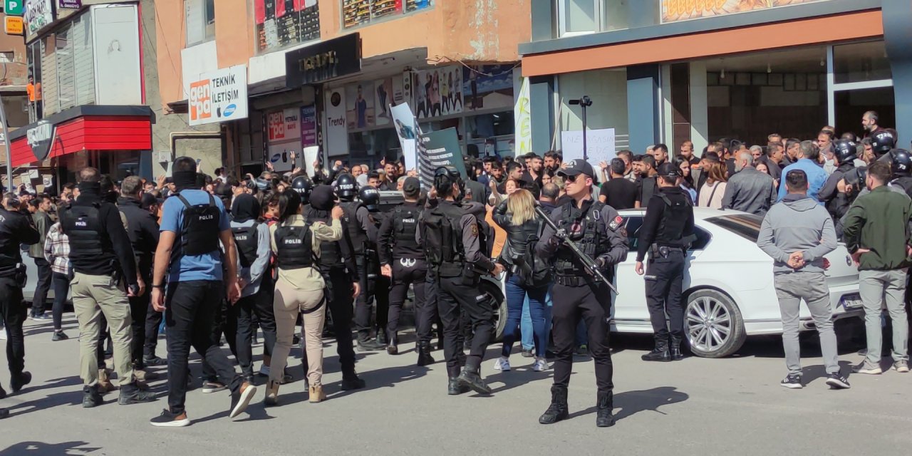 Şırnak’ta Dem Parti Yürüyüşünde Olaylar Çıktı: 11 Gözaltı