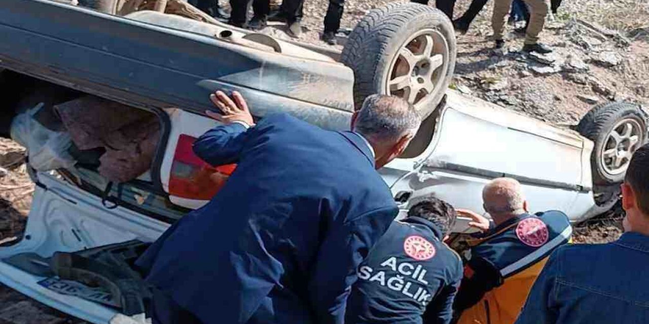 Hakkari-Van karayolunda devrilen araçta 9 kişi yaralandı
