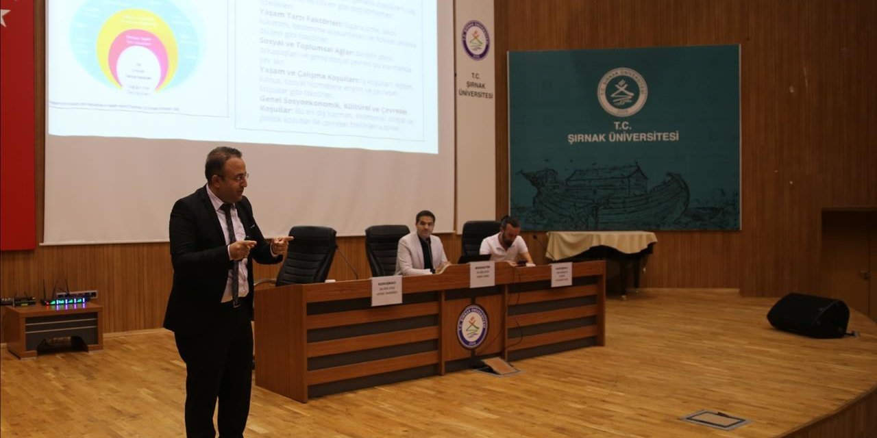 Şırnak Üniversitesi'nde  “Kanseri Birlikte Yenebiliriz” Paneli Düzenlendi