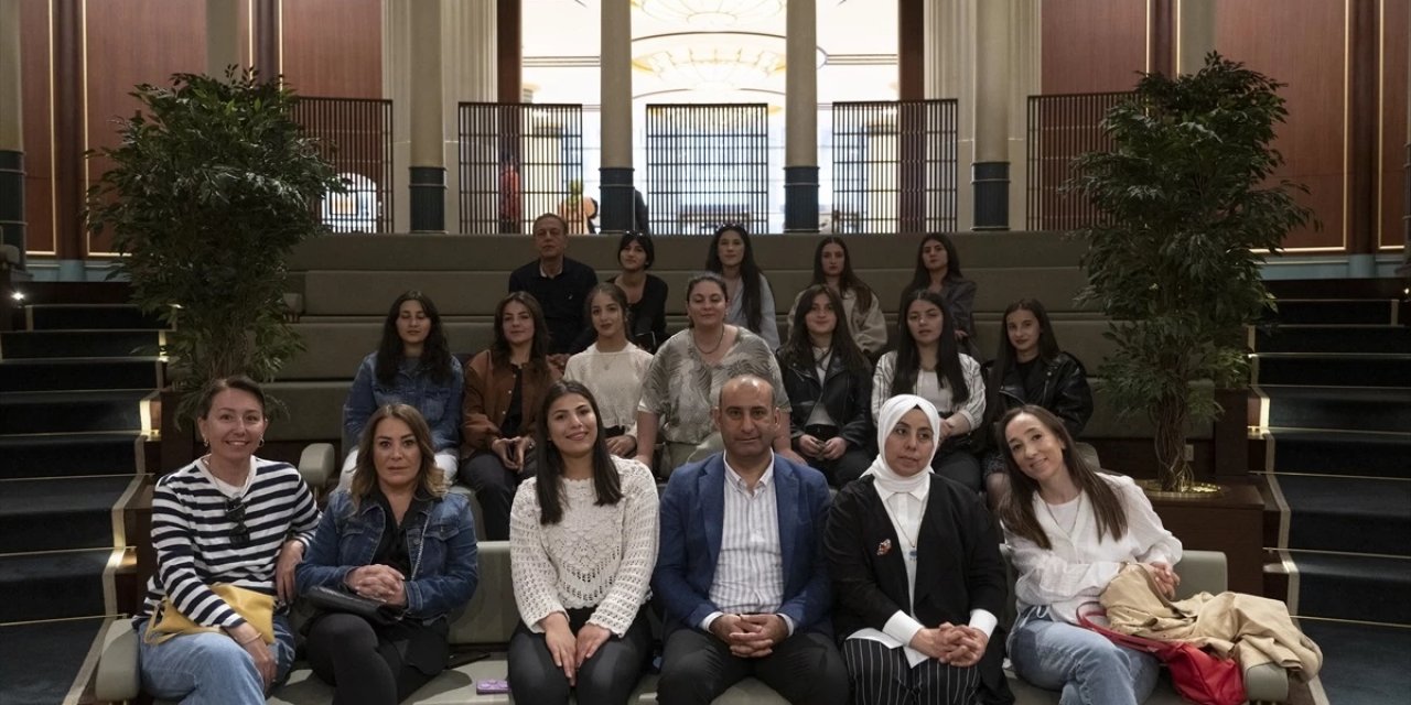 Şırnaklı Kızlar Anadolu Beşiktaşlılar Derneği’ne Misafir Oldu