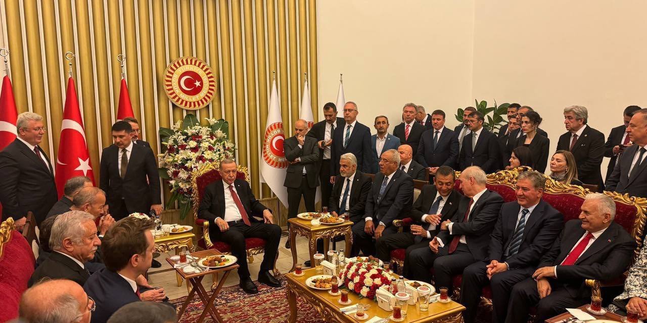 Cumhurbaşkanı Erdoğan, CHP Genel Başkanı Özel ile ikili görüşme için tarih verdi