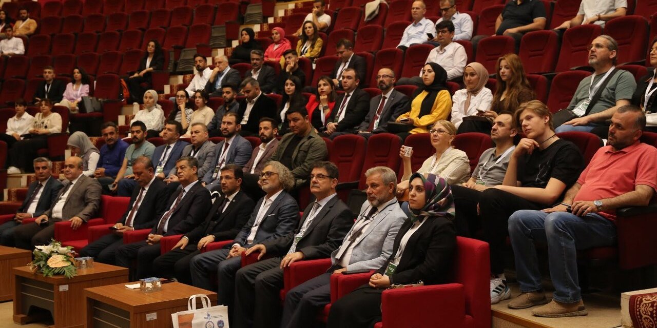 Şırnak'ta 3 gün sürecek "8. Uluslararası Batı Asya Turizm Araştırmaları Kongresi" başladı