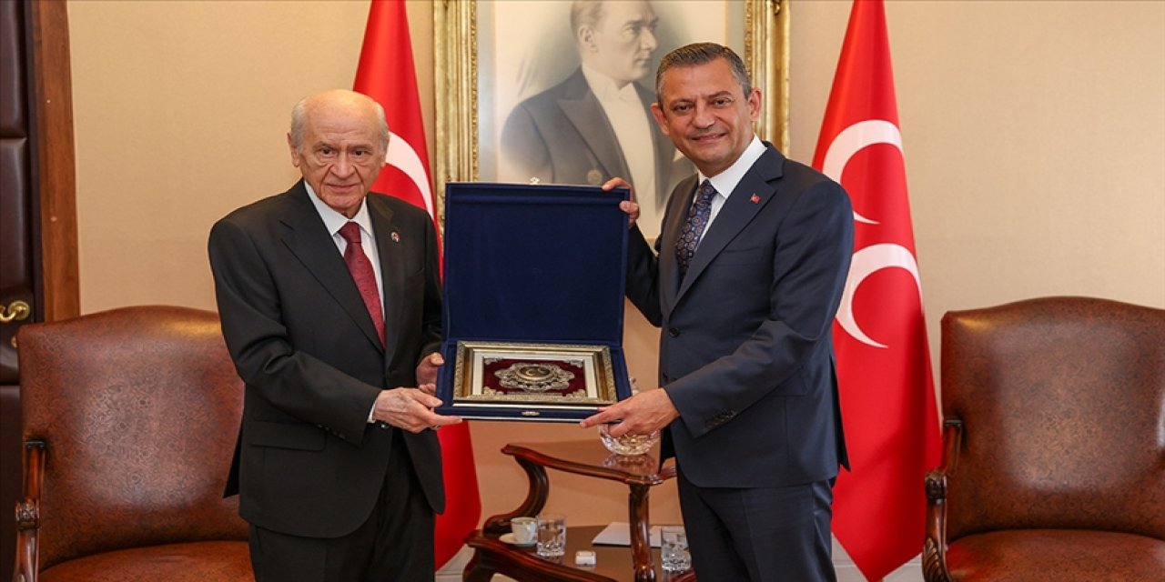 CHP Genel Başkanı Özel, MHP Genel Başkanı Bahçeli ile bir araya geldi
