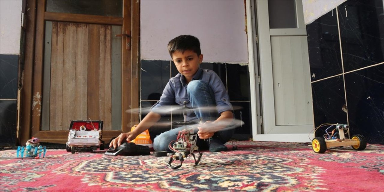 Robotik araçlar yapan Hakkarili küçük Aram, TEKNOFEST'e davet edildi