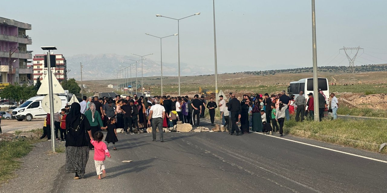 Şırnak’ta 5 yaşındaki çocuk hayatını kaybetti, Şoför kaçtı! Vatandaşlar yolu kapatarak eylem yaptı
