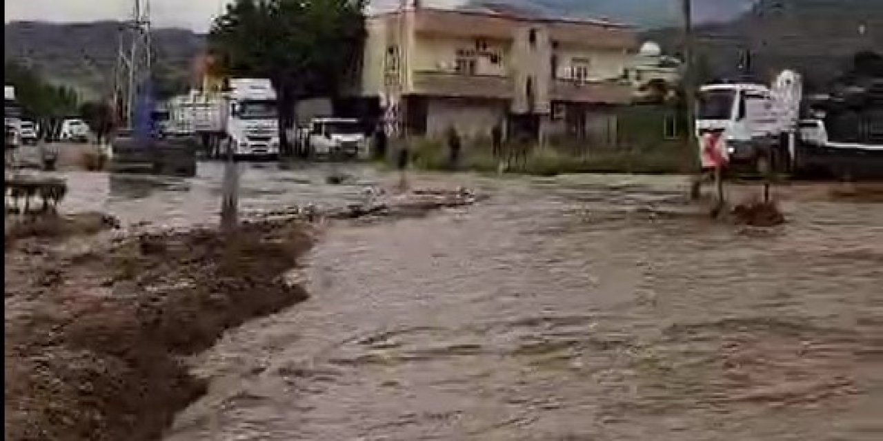 Dolu Yağışı Nedeniyle Kapanan Şırnak-Cizre Yolu Ulaşıma Açıldı