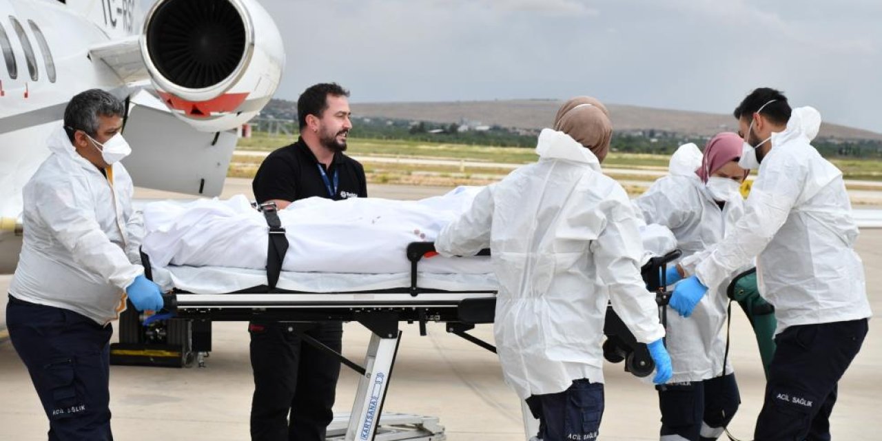 Umre'de Rahatsızlanan Vatandaş Ambulans Uçak İle Türkiye'ye Getirildi