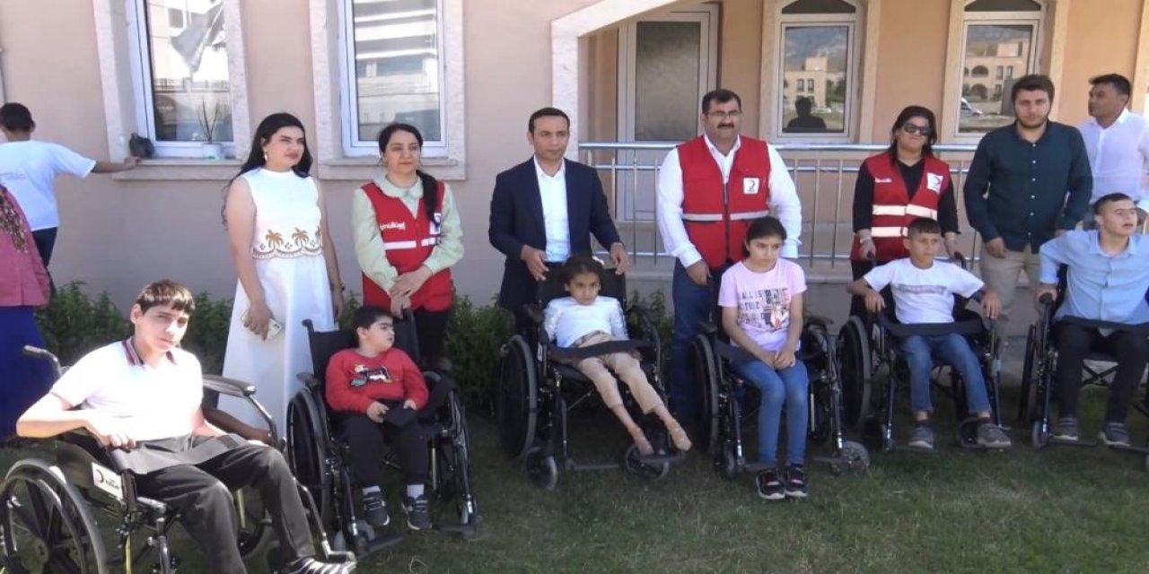 Kızılay'dan Silopi'de 9 engelli çocuğa tekerlekli sandalye
