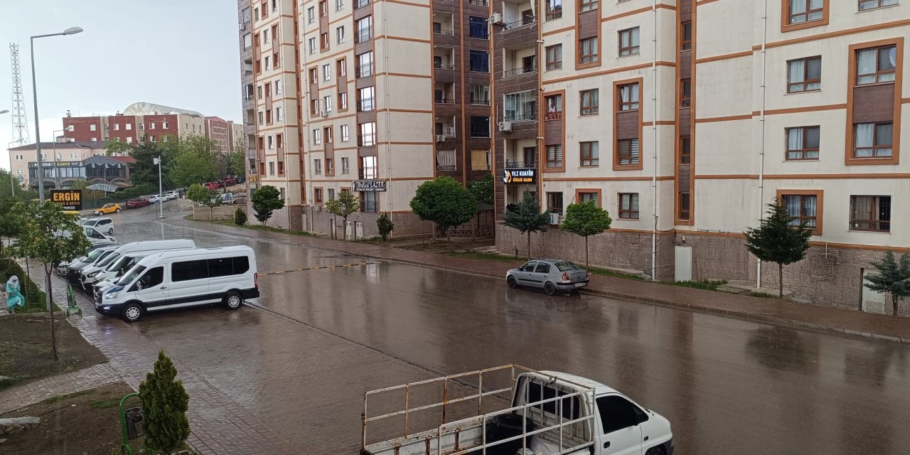 Şırnak'ta Beklenen Yağışlar Etkisini Göstermeye Başladı