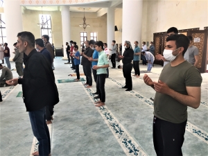 Şanlıurfa'da kuraklığa karşı cuma namazı sonrası yağmur duası yapıldı