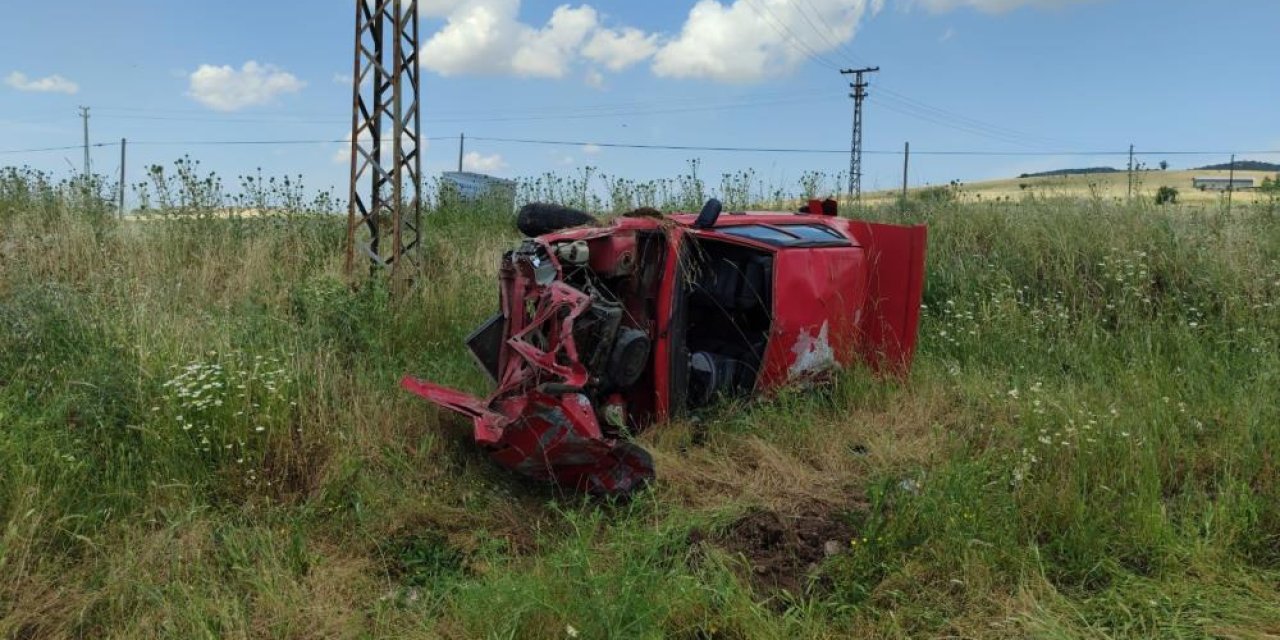 Diyarbakır’da feci kaza: 1 ölü, 2 ağır yaralı