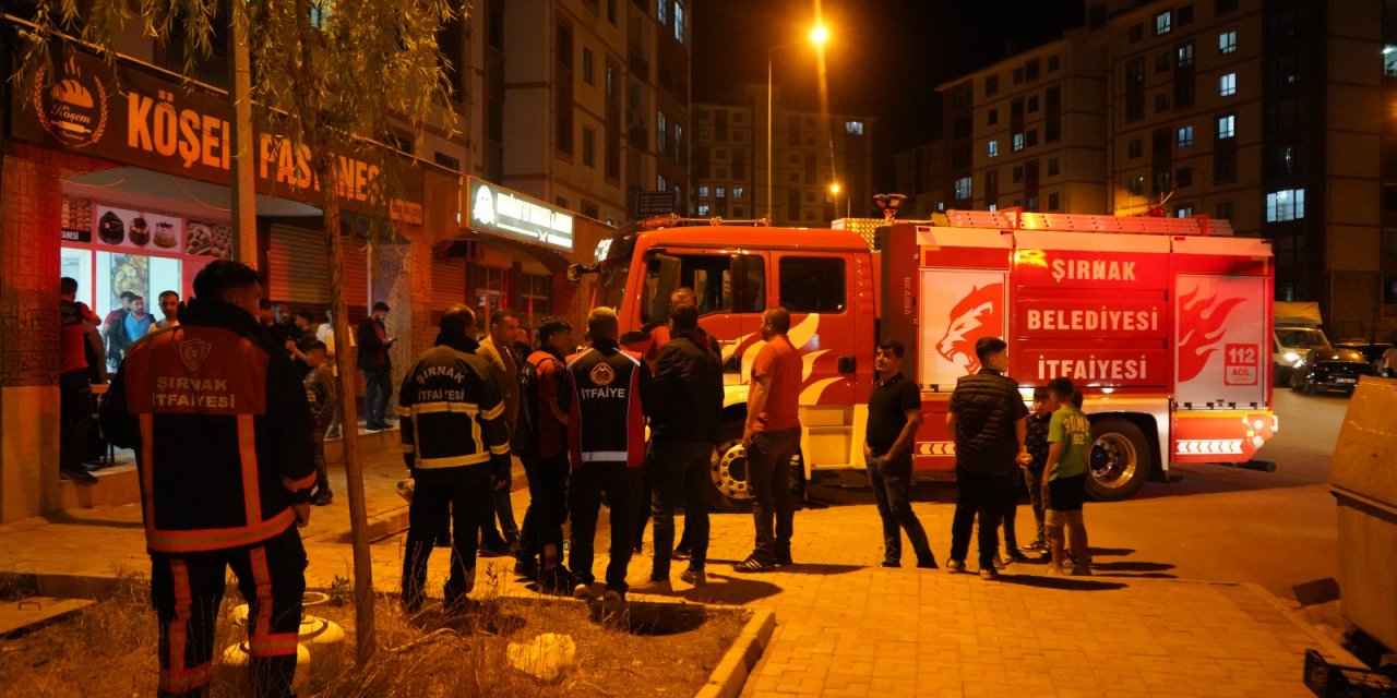 Şırnak’ta bir pastanede çıkan yangın korku yarattı!