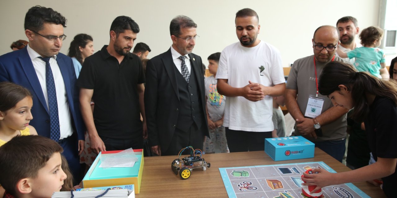 Şırnak Üniversitesi'nden 7-12 Yaş Robotik Kodlama Kursu Mezuniyet Töreni