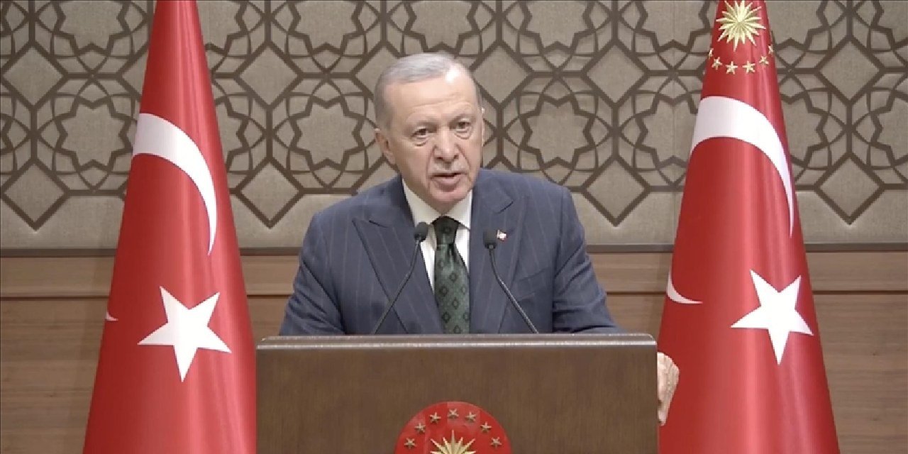 Cumhurbaşkanı Erdoğan'dan tepki: Bayrağa uzanan elleri kırarız