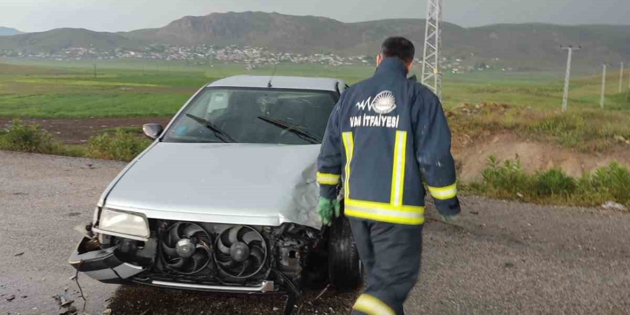 Van’da zincirleme kazada 5 kişi yaralandı