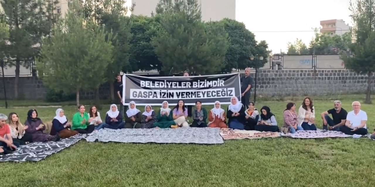 Şırnak'ta DEM Partili Belediyelerden Kayyum Nöbeti