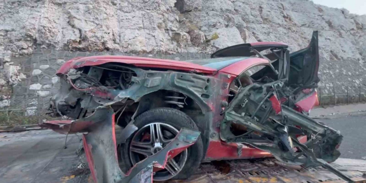Şanlıurfa’da Yolcu Otobüsü İle Otomobil Çarpıştı: 1 Ölü, 2 Yaralı