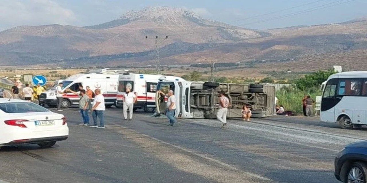 İşçileri Taşıyan 2 Otobüs Kaza Yaptı: 2 Ölü 35 Yaralı
