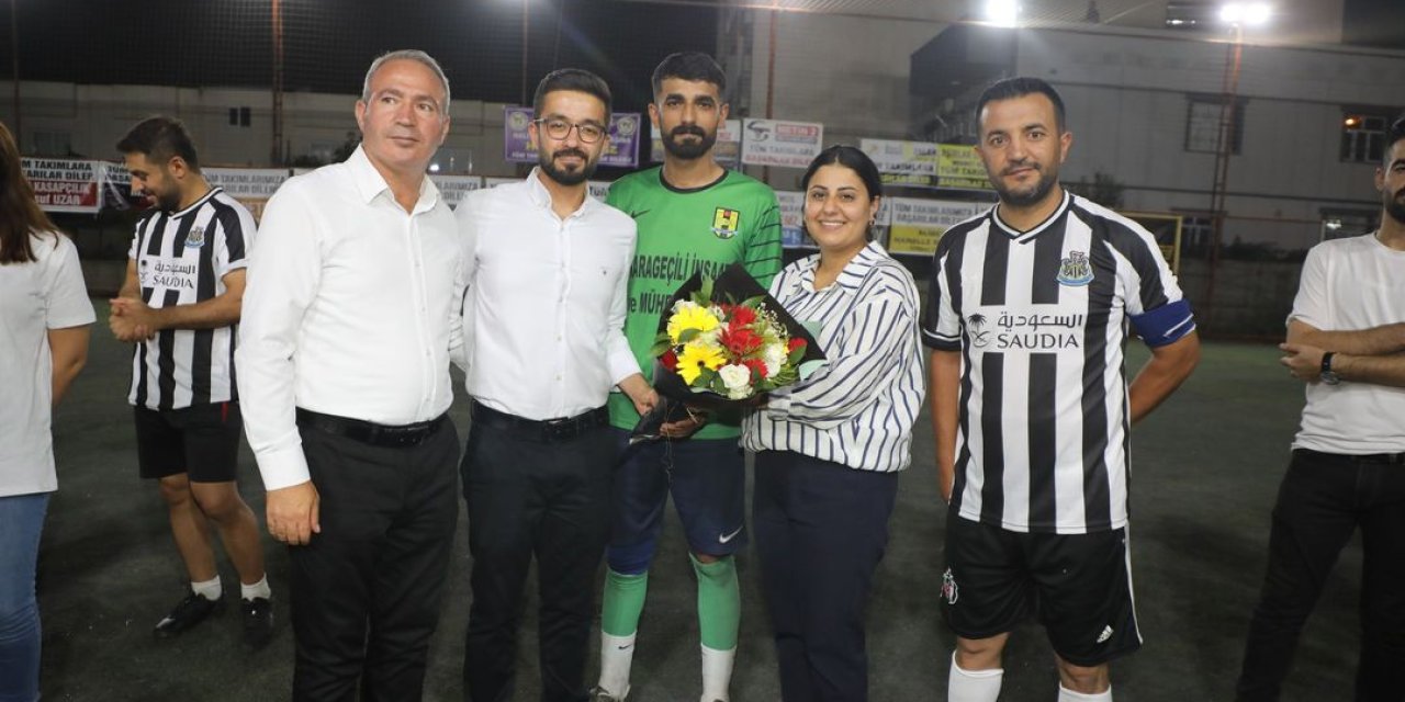 Cizre'de 2. Geleneksel Halı Saha Futbol Turnuvası Başladı