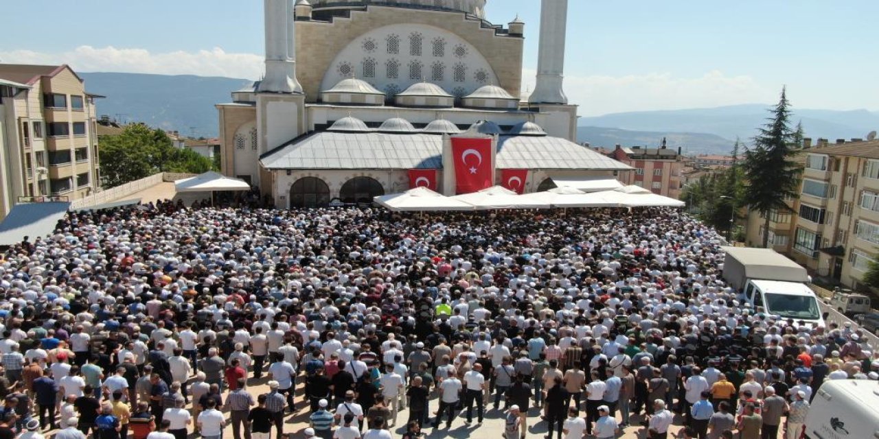 Şırnak'ta üs bölgesinde şehit olan astsubay toprağa verildi