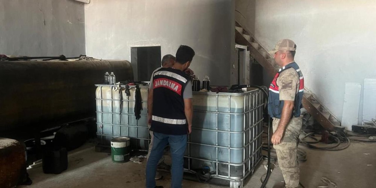 6 bin 400 litre kaçak akaryakıt ele geçirildi