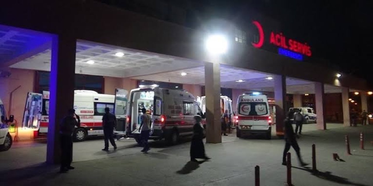 Diyarbakır’da şarampole devrilen araçtaki 4'ü çocuk 10 kişi yaralandı