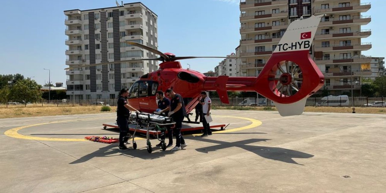 Trafik kazasında yaralanan kadın, ambulans helikopterle hastaneye sevk edildi