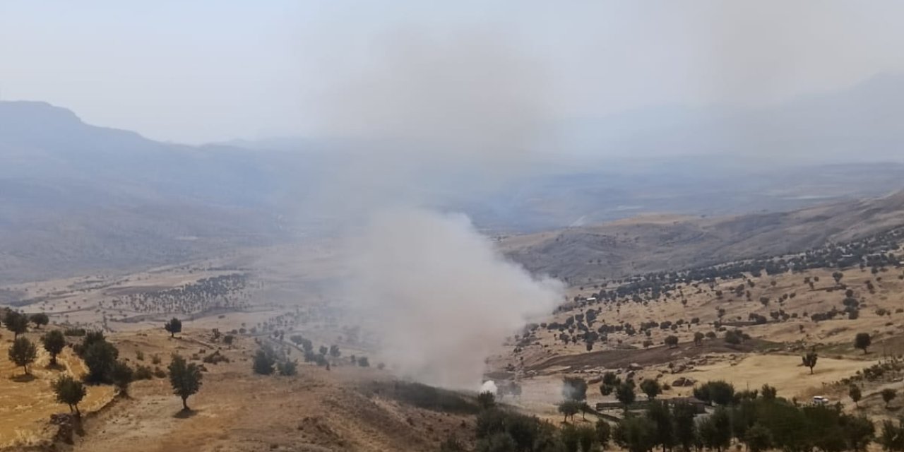 Şırnak'ta Örtü Yangını! İtfaiye Müdahale Ediyor