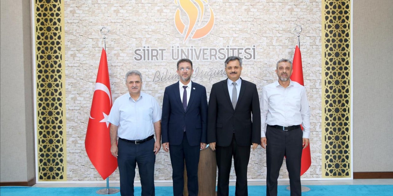 Şırnak Üniversitesi Rektör'ü Alkış Siirt Üniversitesi Rektör'ü Şındak’ı Ziyaret Etti