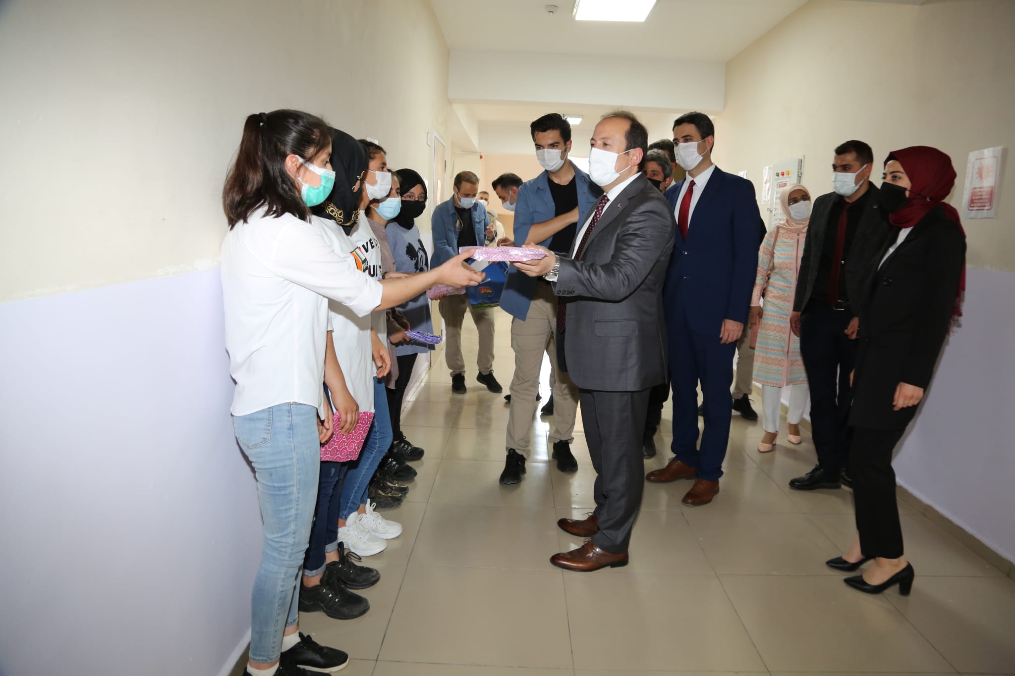 Cengiz Tatar Anadolu İmamhatip Lisesinde Z Kütüphanenin açılışı yapıldı