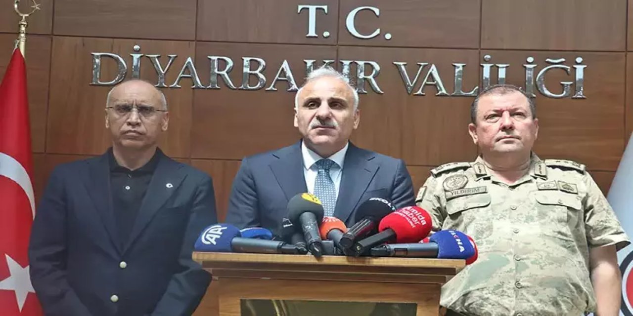 Diyarbakır Valisi Zorluoğlu Narin'in Nasıl Bulunduğunu Açıkladı: Kayıp Narin Son Görüldüğü Elbiseleriyle Çuval İçinde Bulundu