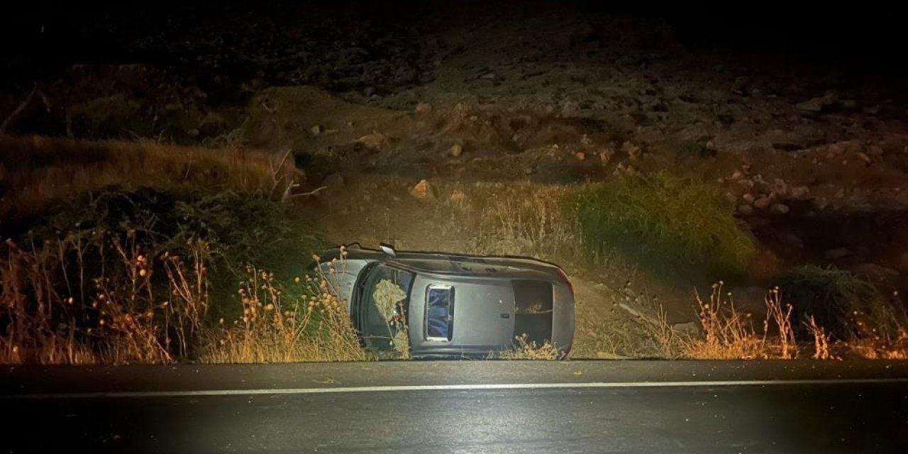 Nusaybin'de devrilen otomobilde 8 kişi yaralandı